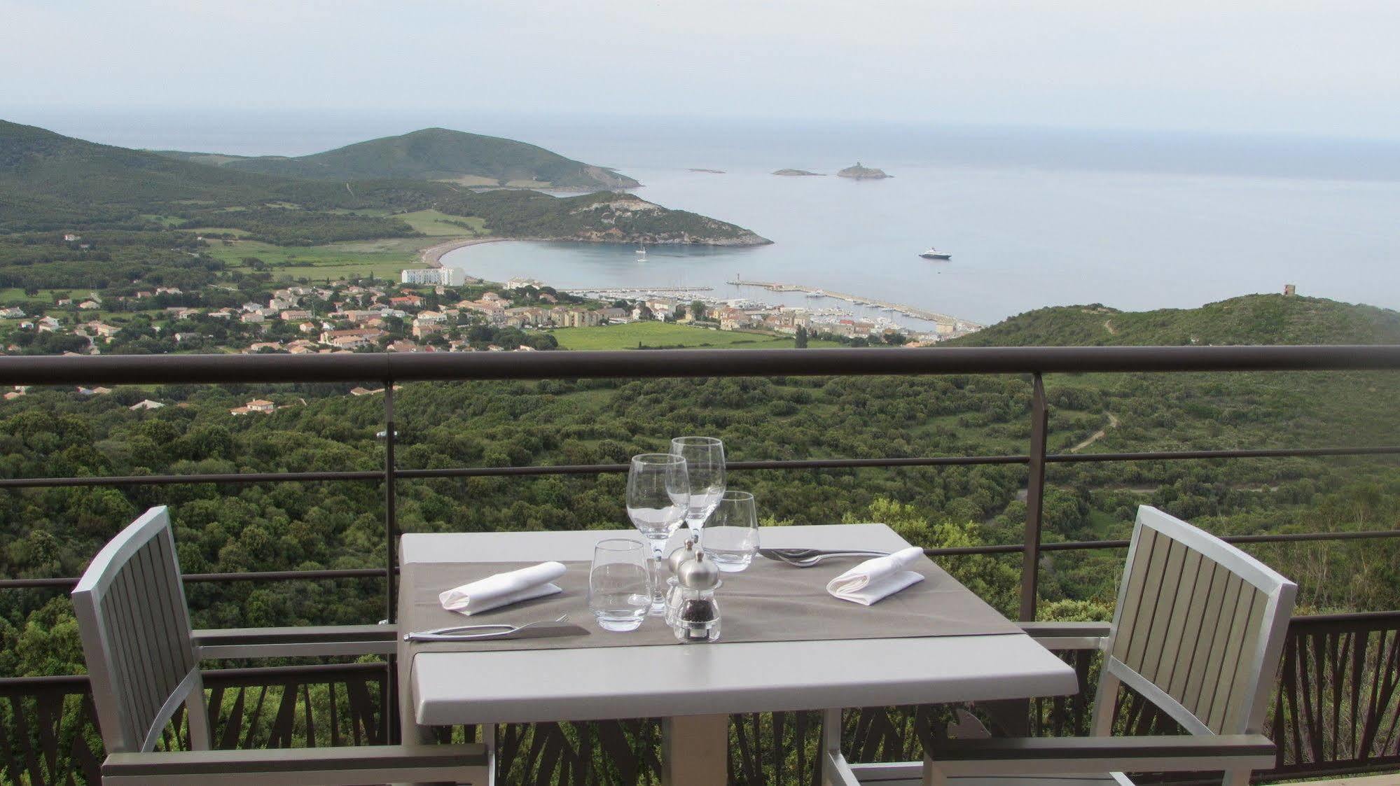 Le Tomino Hotell Macinaggio  Exteriör bild
